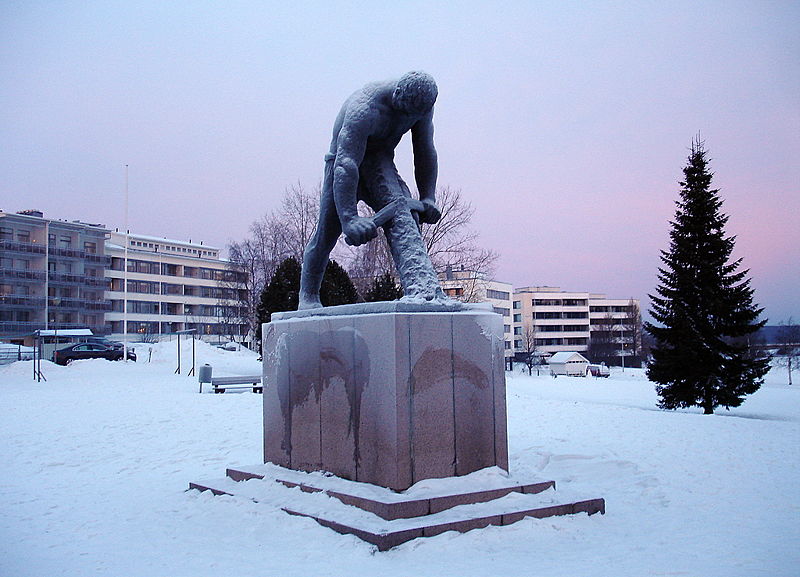 Файл:Fi rovaniemi monument lesorub 09.jpg
