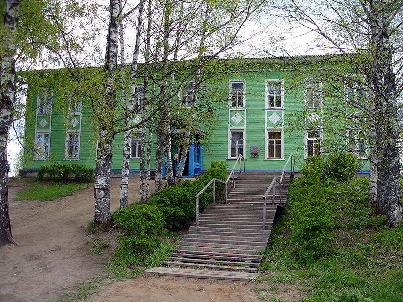 Файл:Ru krasnoborsk soloniha borisov korpus 08.JPG