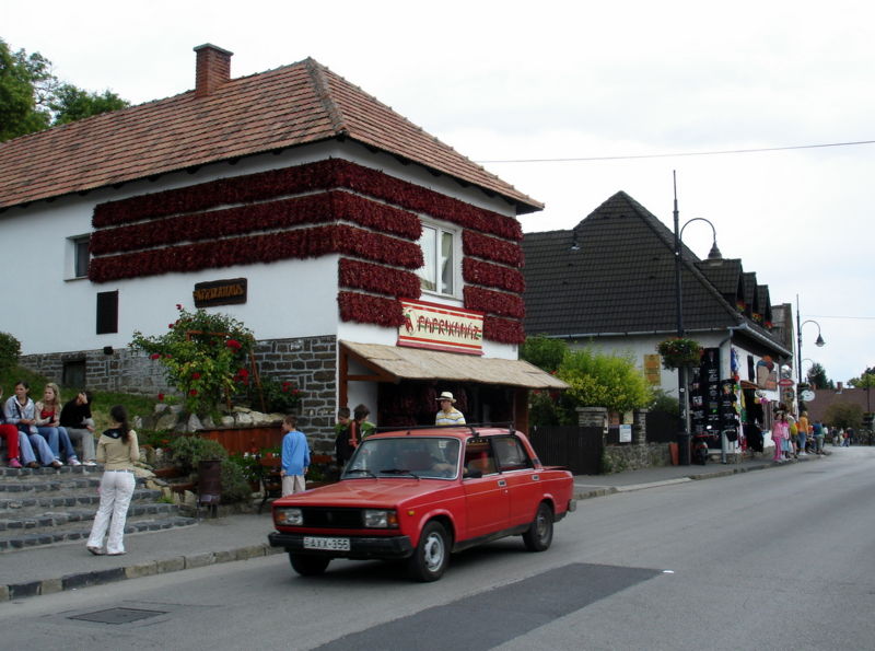Файл:Hu tihany paprika house 07.JPG