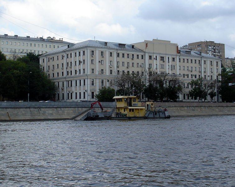 Файл:Ru moscow river gavno4erpalka mc 1 koteln nab 08.jpg