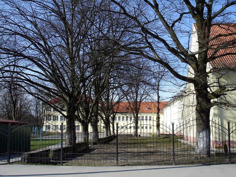 Файл:Ru kaliningrad luda putin school gertsena street 08.jpg
