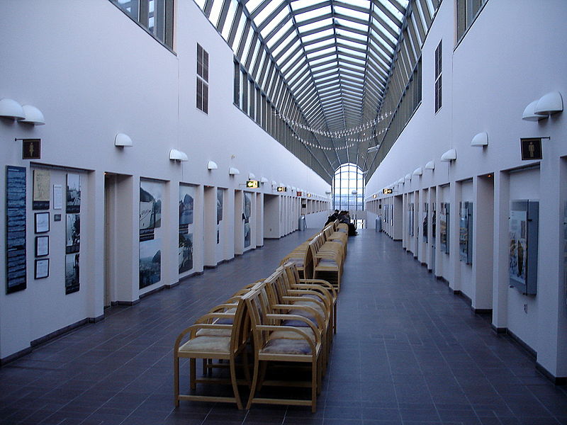 Файл:Fi rovaniemi arcticum tube interier 09.jpg