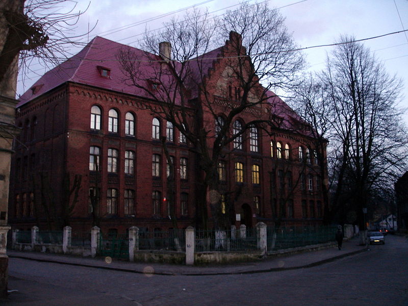 Файл:Ru kaliningrad region sovetsk gimnasium 1 skolnaja 13 08.jpg