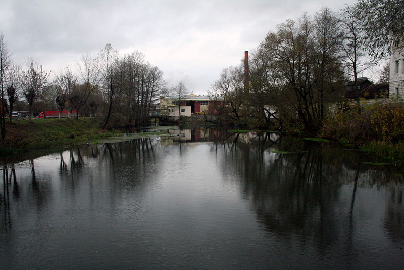 Файл:Ru kaluga reg polotnyanyj zavod suhodrev river fabrik 08.jpg