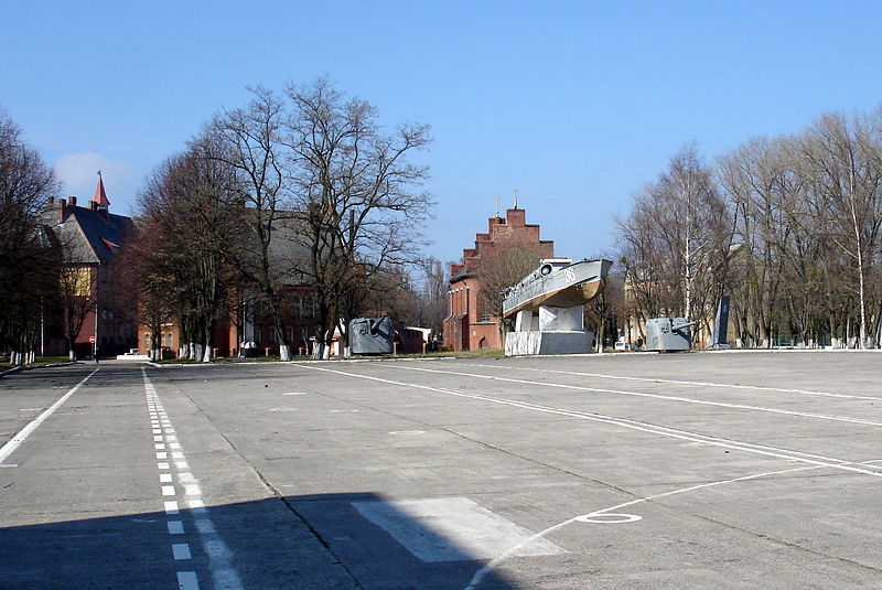 Файл:Ru baltiysk torpednij kater monument 08.jpg