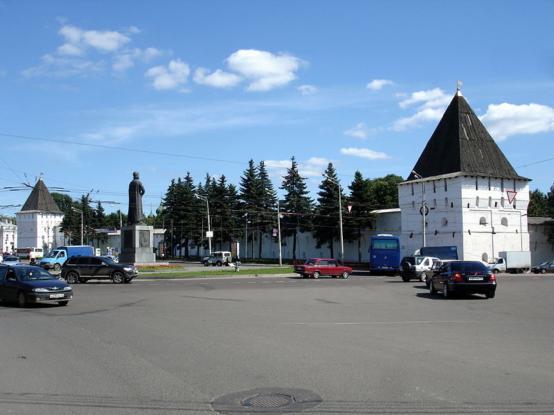 Файл:Ru yaroslavl spaso preobr monast mudry monument 08.jpg
