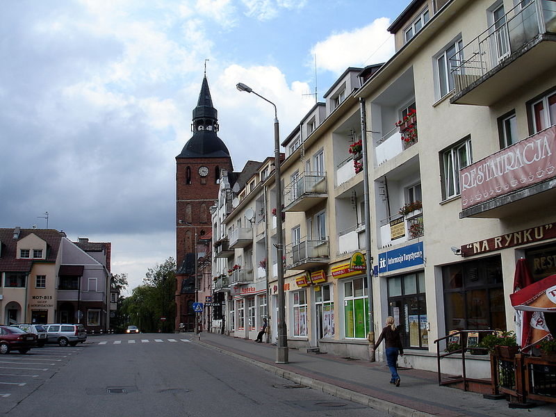 Файл:Pl biskupiec square rynok 09.jpg