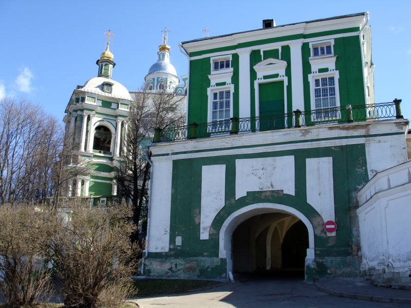 Файл:Ru smolensk bogojavlenskij sobor vrata 07.JPG