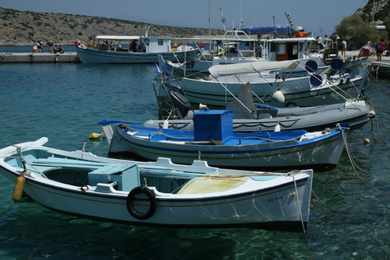 Файл:GR Irakleia Port 2007.jpg
