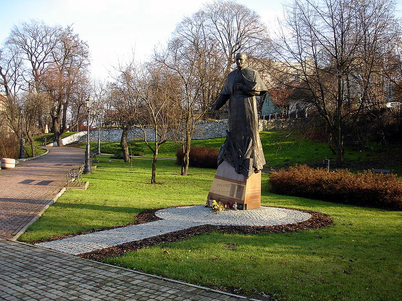 Файл:Pl wieliczka allea ioanna pavla 2 pamjatnik 09.jpg