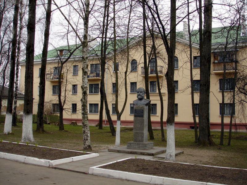 Файл:By vitebsk fedor pirozkij tram pioner 07.JPG
