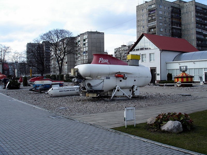 Файл:Ru kaliningrad ocean museum batiskafy 08.jpg