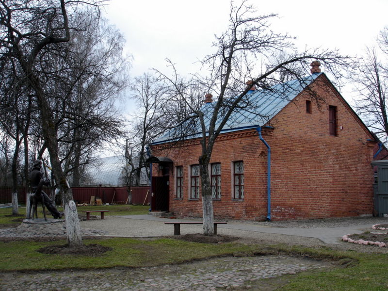 Файл:By vitebsk mark sagal dvor 07.JPG