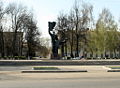 Ru orel komsomolcam monument 08.jpg