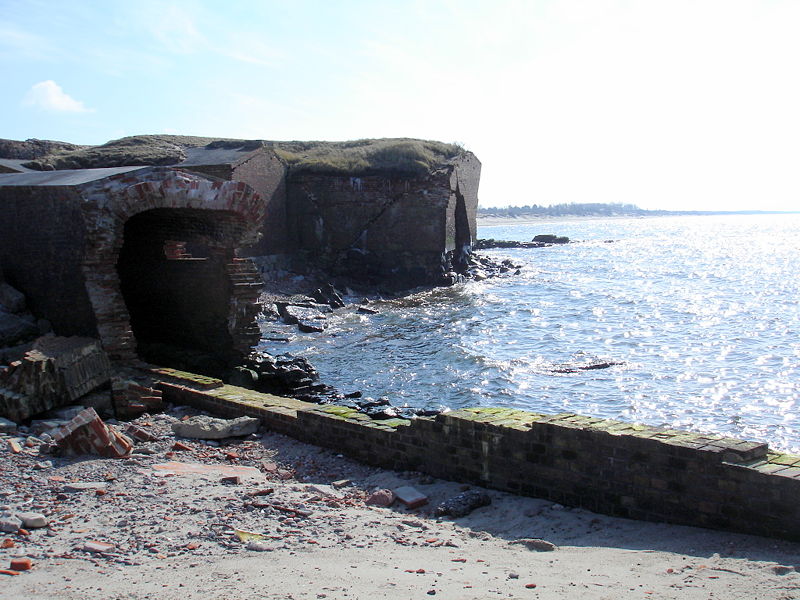 Файл:Ru baltiysk kosa fort zapadnja ruine 2 08.jpg