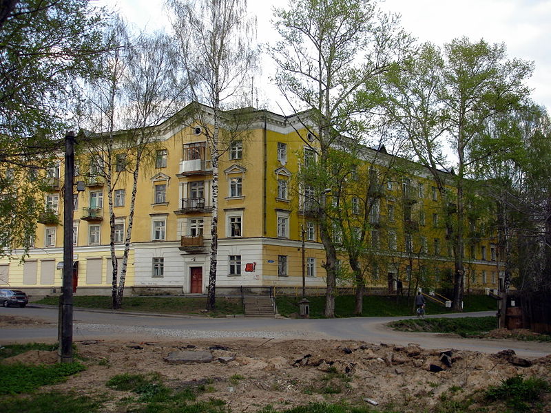 Файл:Ru uglich spasskaja 6 volgostroj hause 08.jpg