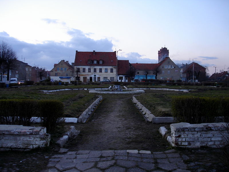 Файл:Ru kaliningrad region zeleznodorozny center square 08.jpg