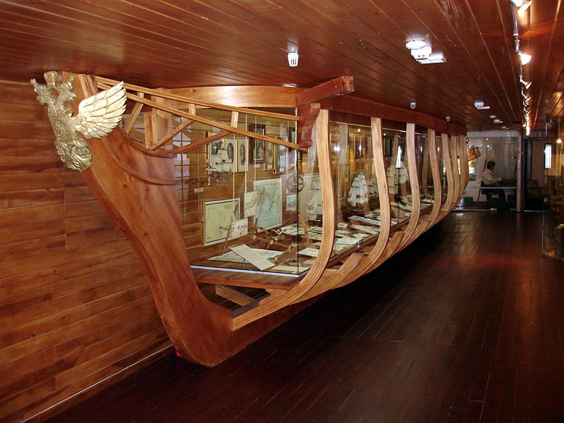 Файл:Ru kaliningrad ocean museum vitjaz zal 08.jpg