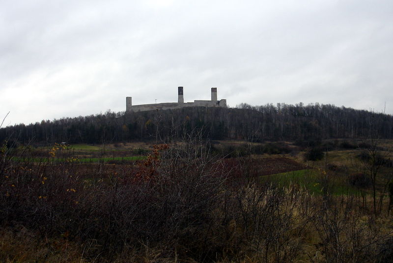 Файл:Pl checiny zamok view 09.jpg
