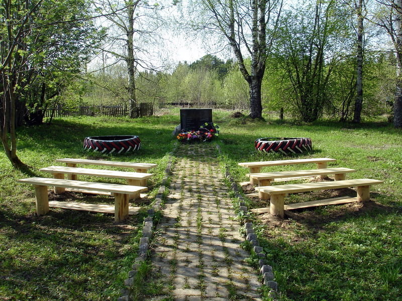 Файл:Ru ust pe4enga vov monument 10.JPG
