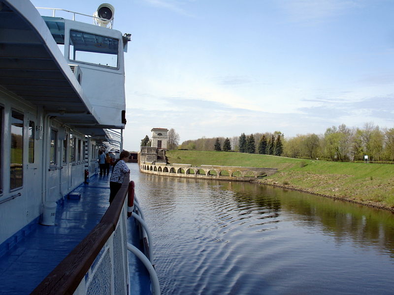 Файл:Ru moscow region dubna canal sluz 1 vyhod 08.jpg
