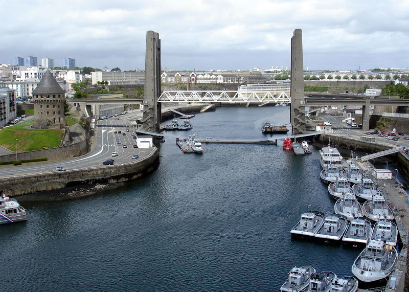 Файл:Fr brest bridge recuvrance panorama 10.JPG