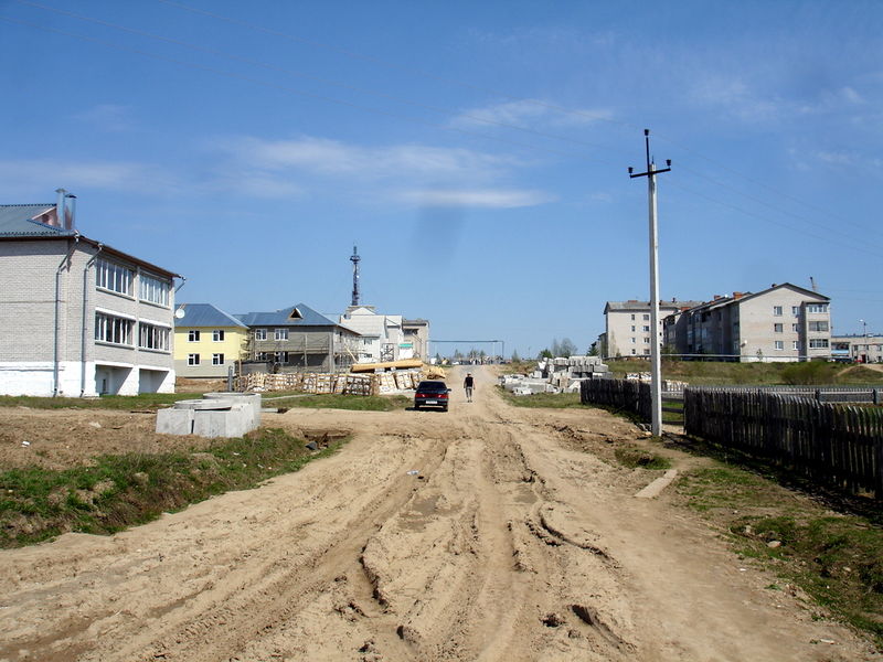 Файл:Ru nuksenica pos gazovikov new street 10.JPG
