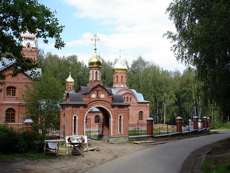 Файл:Ru puschino churche mihail arhangel 08.jpg