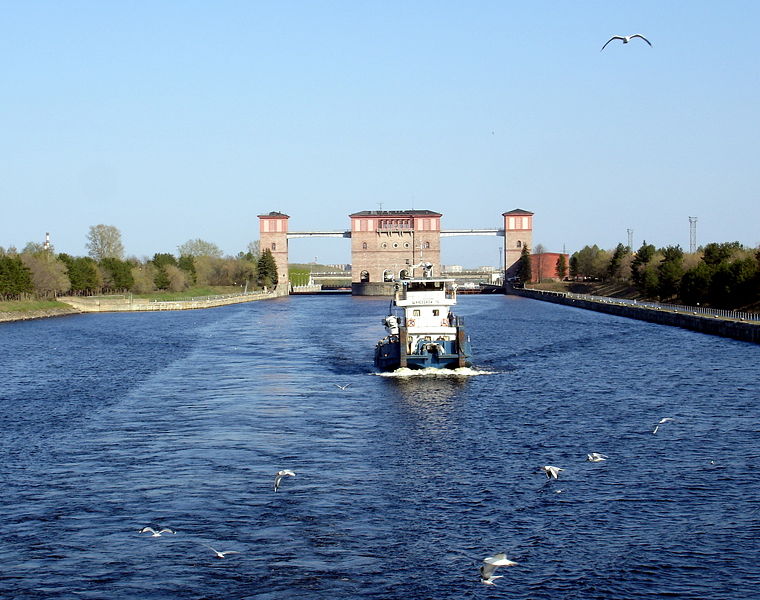 Файл:Ru rybinsk sluz s verhnego bjefa 08.jpg
