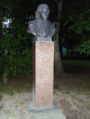 By nesviz park bust vladislav syrokomlja 09.jpg