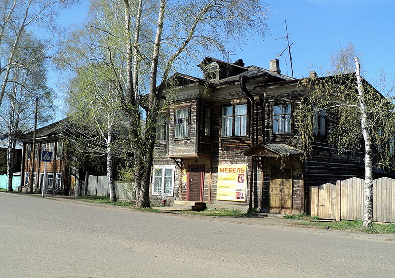 Файл:Ru yarensk doma v centre 12.JPG