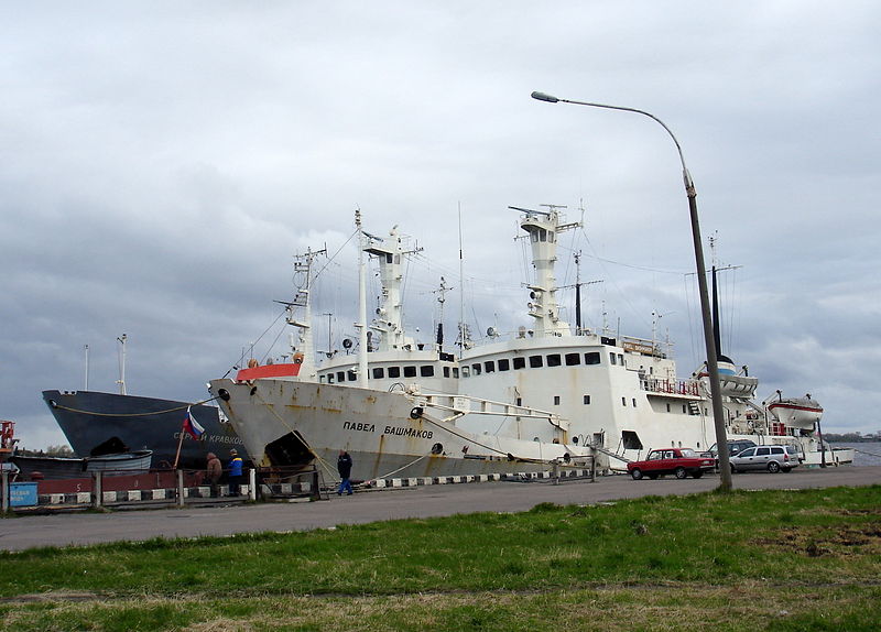Файл:Ru arkhangelsk solombala boat old inostrannaya gavan 08.JPG