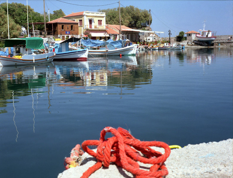 Файл:GR Lesvos Molivos Harbor2 03.jpg