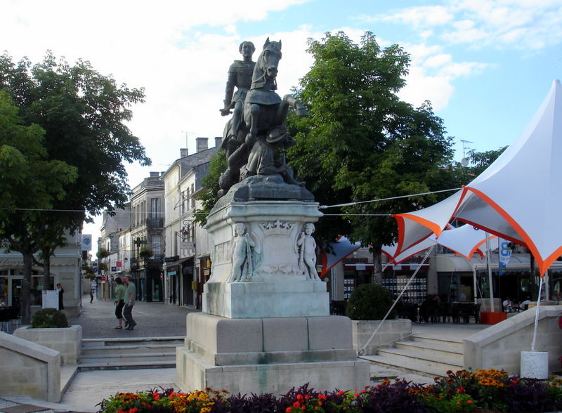 Файл:Fr cognac monument francisk 1 10.JPG
