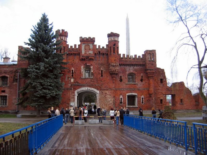 Файл:By brest fortress holmsky gate 06.JPG