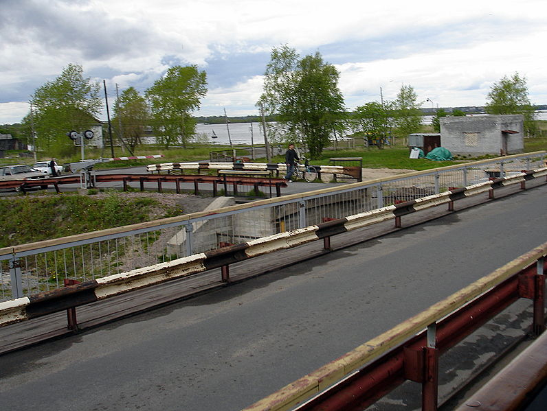 Файл:Ru belomorsk belomorkanal 19 sluz bridge 08.JPG