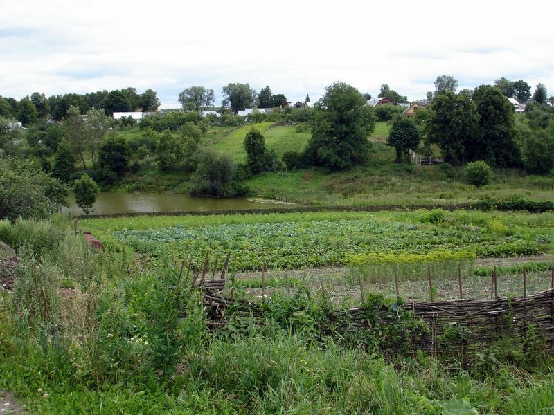 Файл:Ru yasnaya polyana villadge 06.jpg