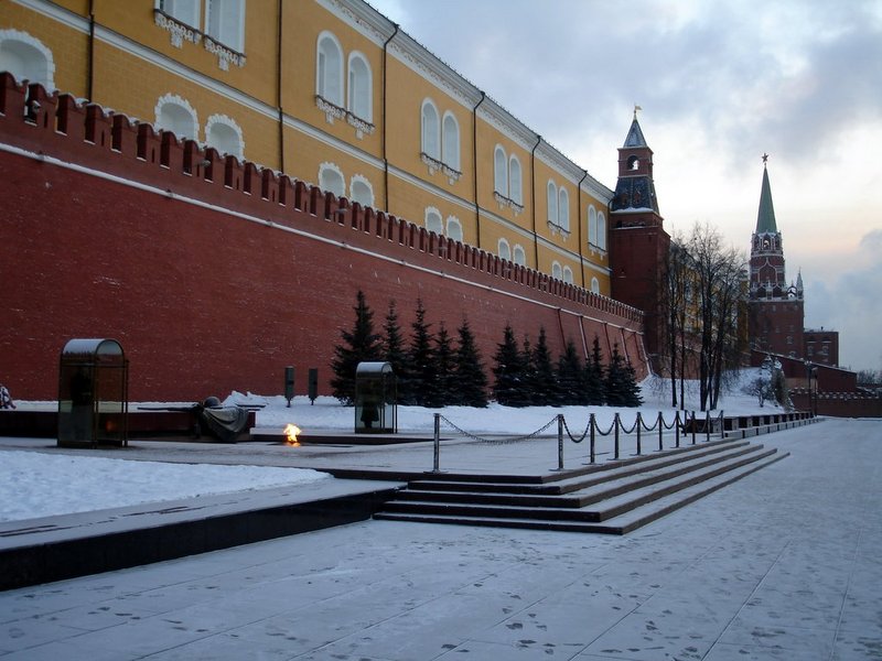 Файл:Ru moscow alex garten ve4nyj ogon goroda geroi 06.JPG