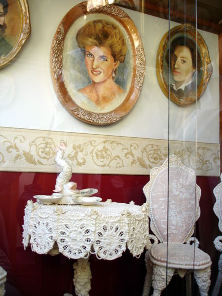 Файл:Hu szentendre marcipan princess diana 07.JPG