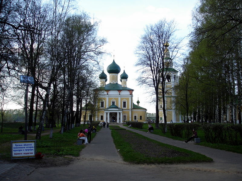 Файл:Ru uglich kreml spasopreobr sobor kolokolnja 08.jpg