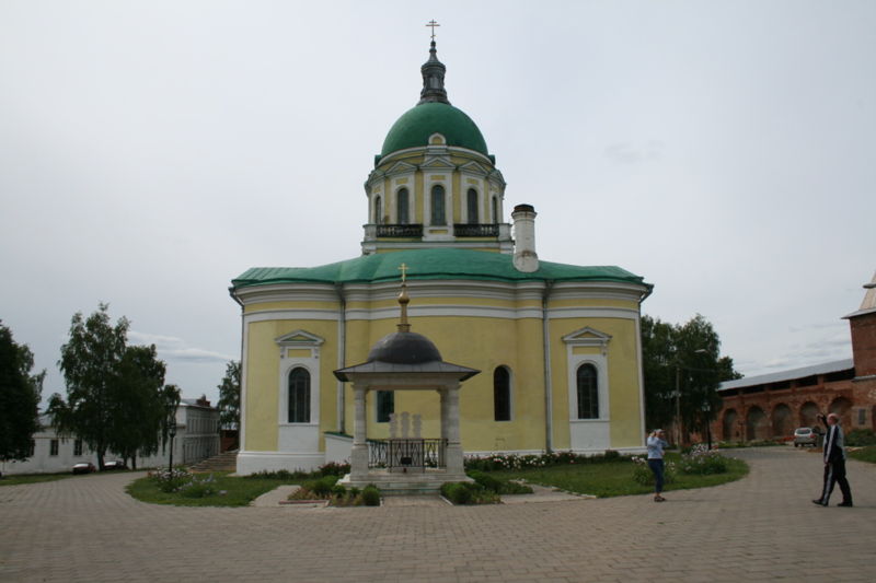 Файл:RU Zaraisk Kremlin Ioann Predtecha Church.jpg