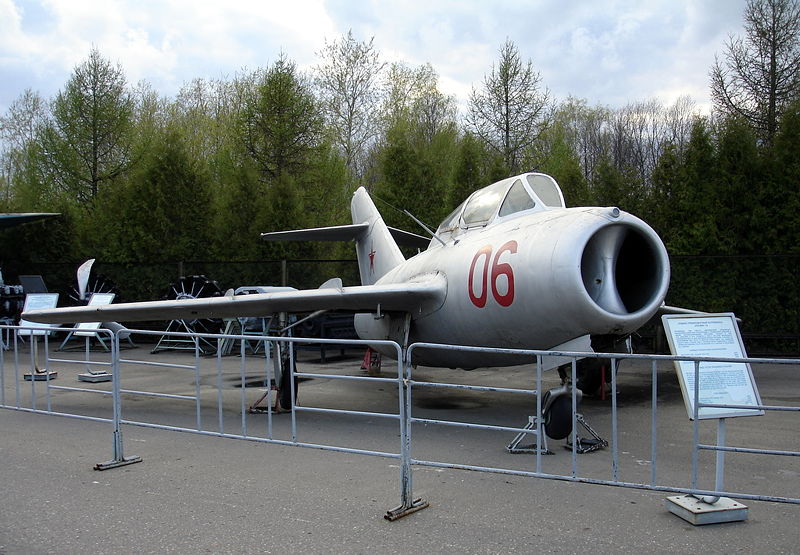 Файл:Ru moscow war museum tehnika mig 15 gagarin 08.JPG