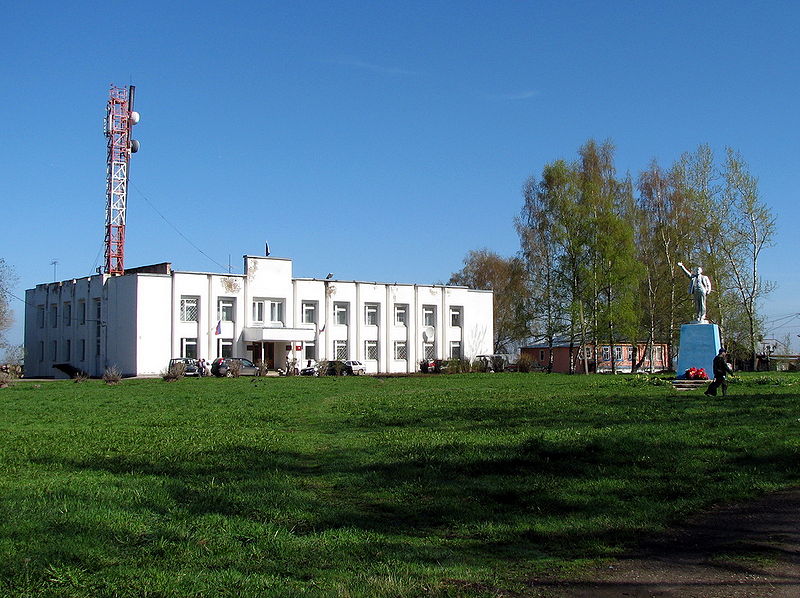 Файл:Ru chukhloma lenin monument 12.jpg