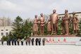 Dprk pyongyang cinema studio kim sculpture 05.jpg