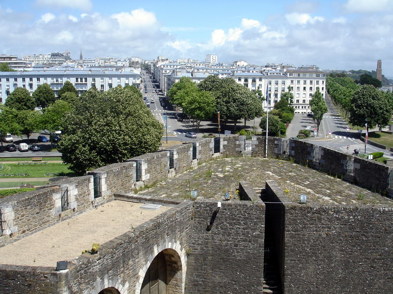 Файл:Fr brest zamok ravelin street chato view 10.JPG