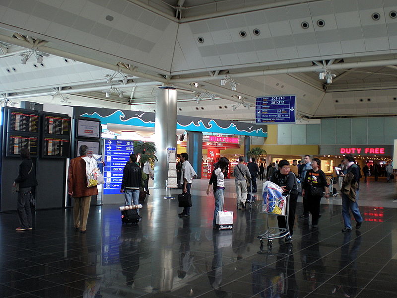 Файл:Tr istambul ataturk airport interier 09.jpg