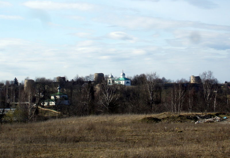 Файл:Ru izborsk fortress view 07.JPG