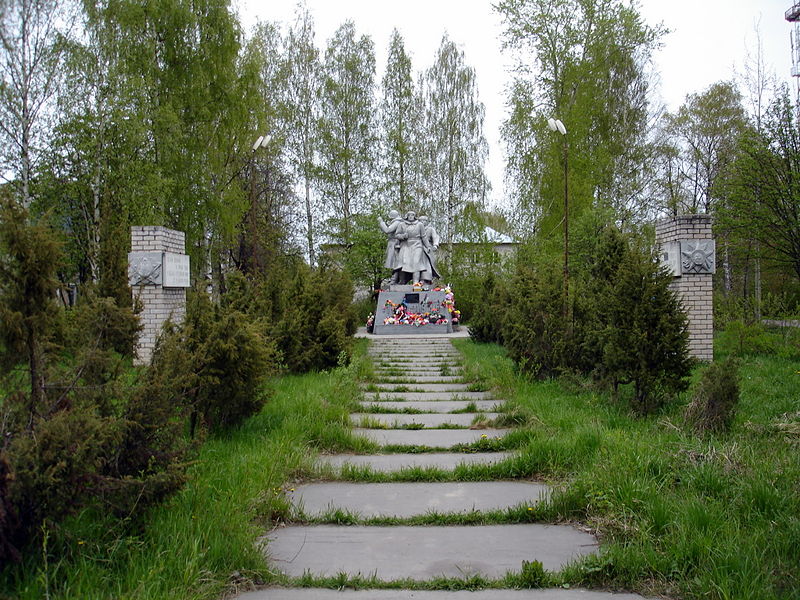 Файл:Ru arch region v tojma vov monument 08.JPG