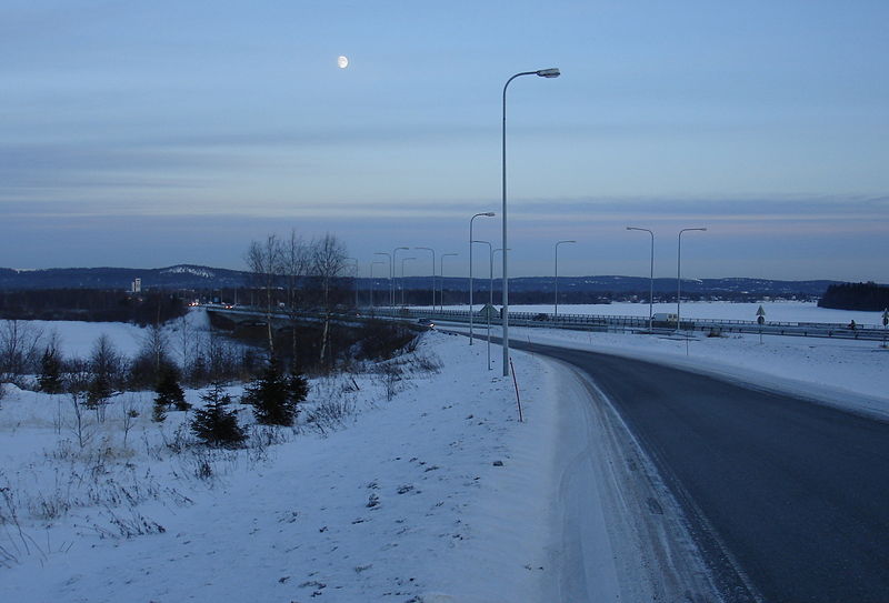 Файл:Fi rovaniemi bridge auto river ounasjoki 09.jpg
