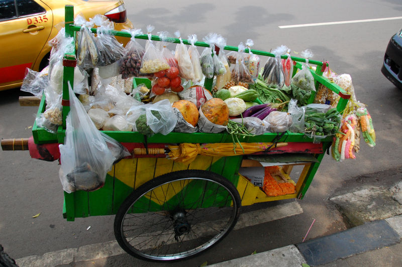 Файл:ID Jakarta Street Vendor Car.jpg